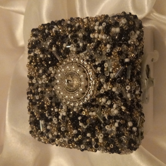 Handmade mimi jewerly box